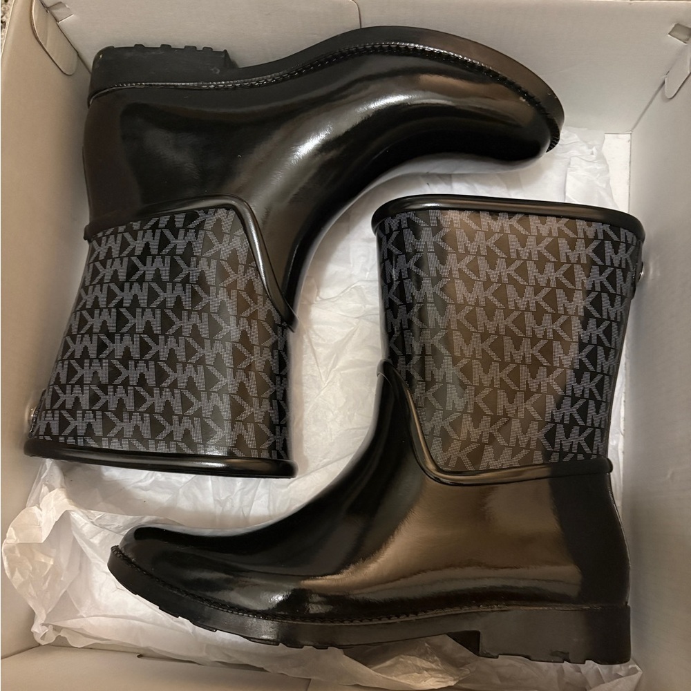 Michael Kors Rain Boots • Women’s 7